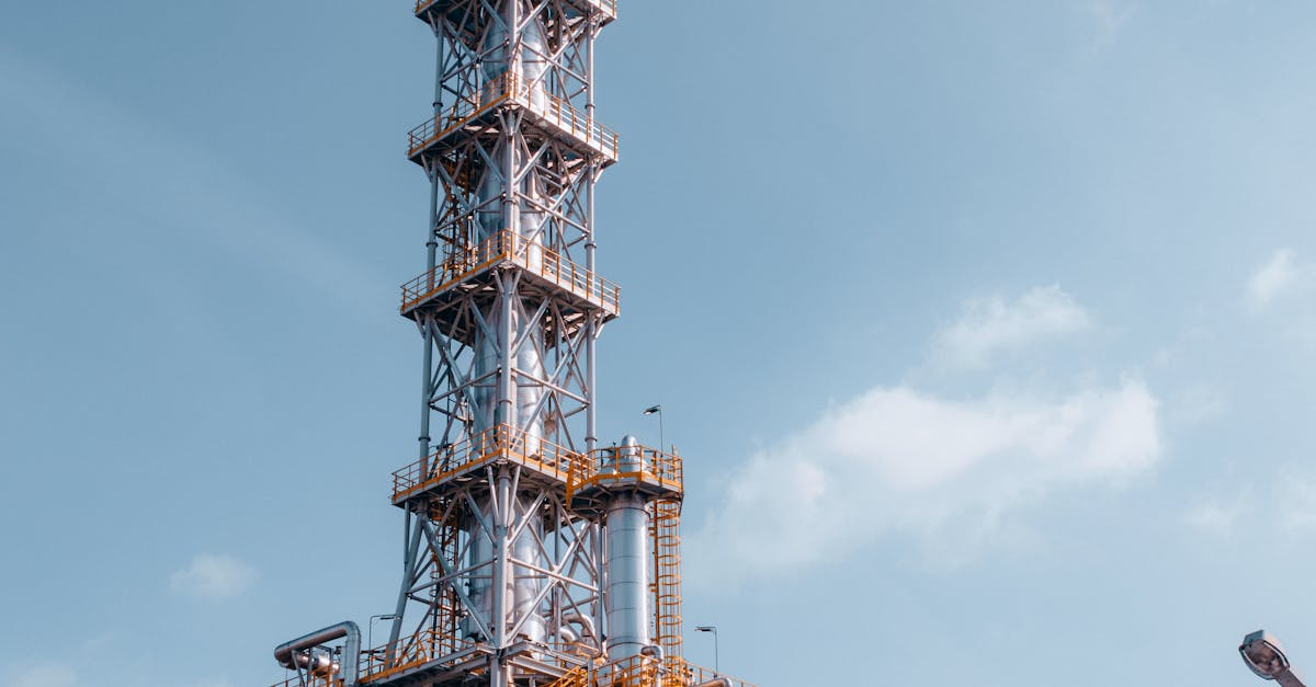 India's Oil Dilemma: What Happens When Russian Crude Gets Complicated?